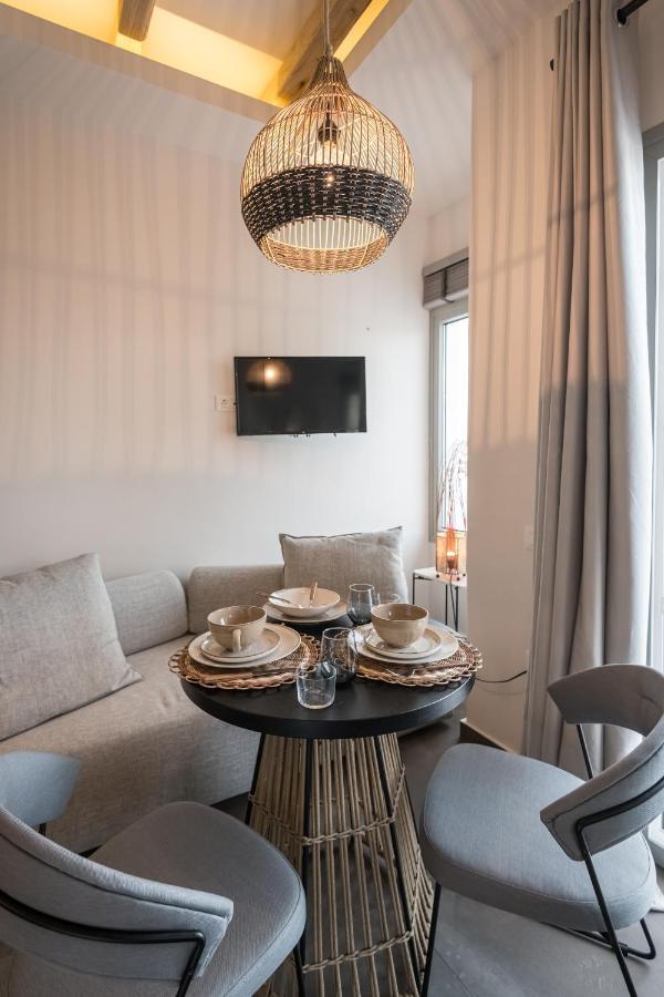 Vivere Luxury Suites Pera Gyalos Exteriér fotografie