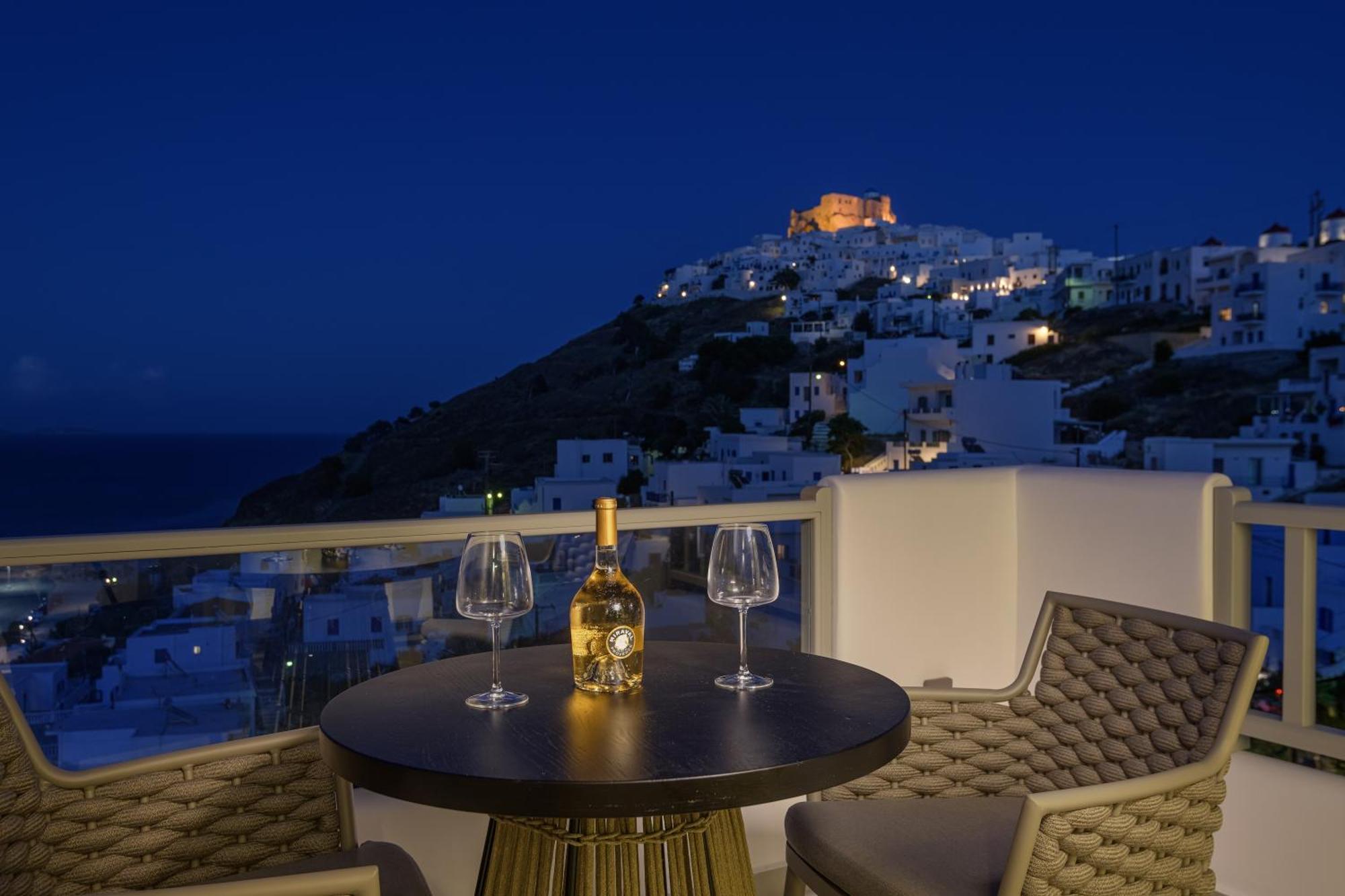 Vivere Luxury Suites Pera Gyalos Exteriér fotografie